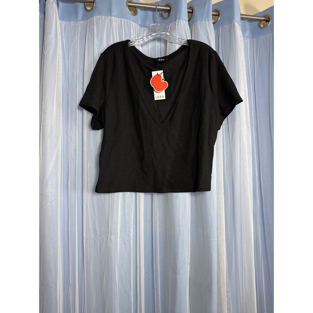 Cider Crop Top Womens 3XL CD20230426301414CP Black Ribbed Deep V-Neck NEW